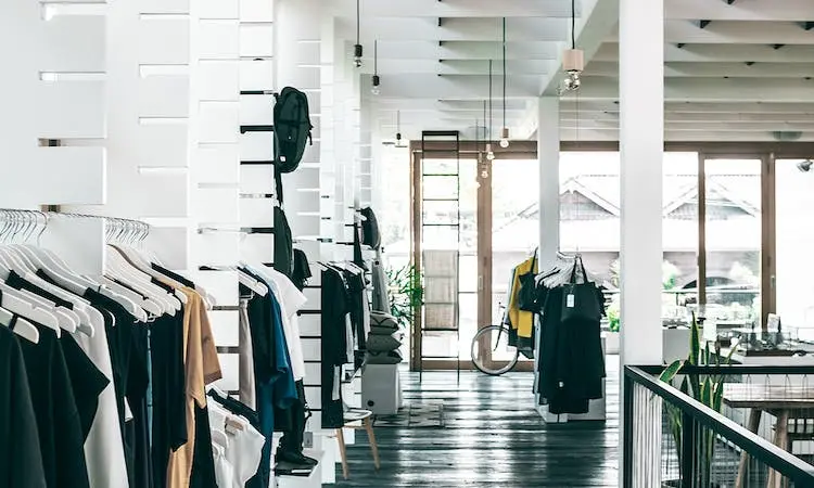 Desain Interior Toko Kecil